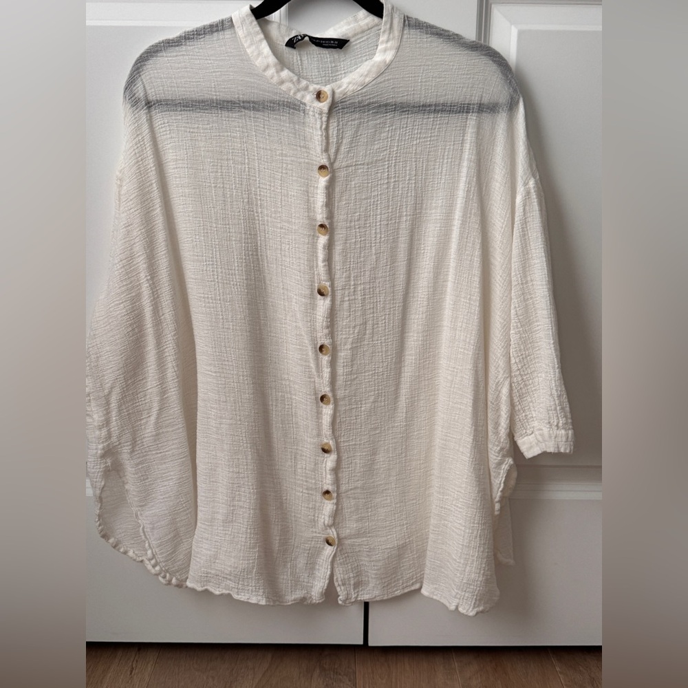 Zara Cream 3/4 Sleeve Button Down Top